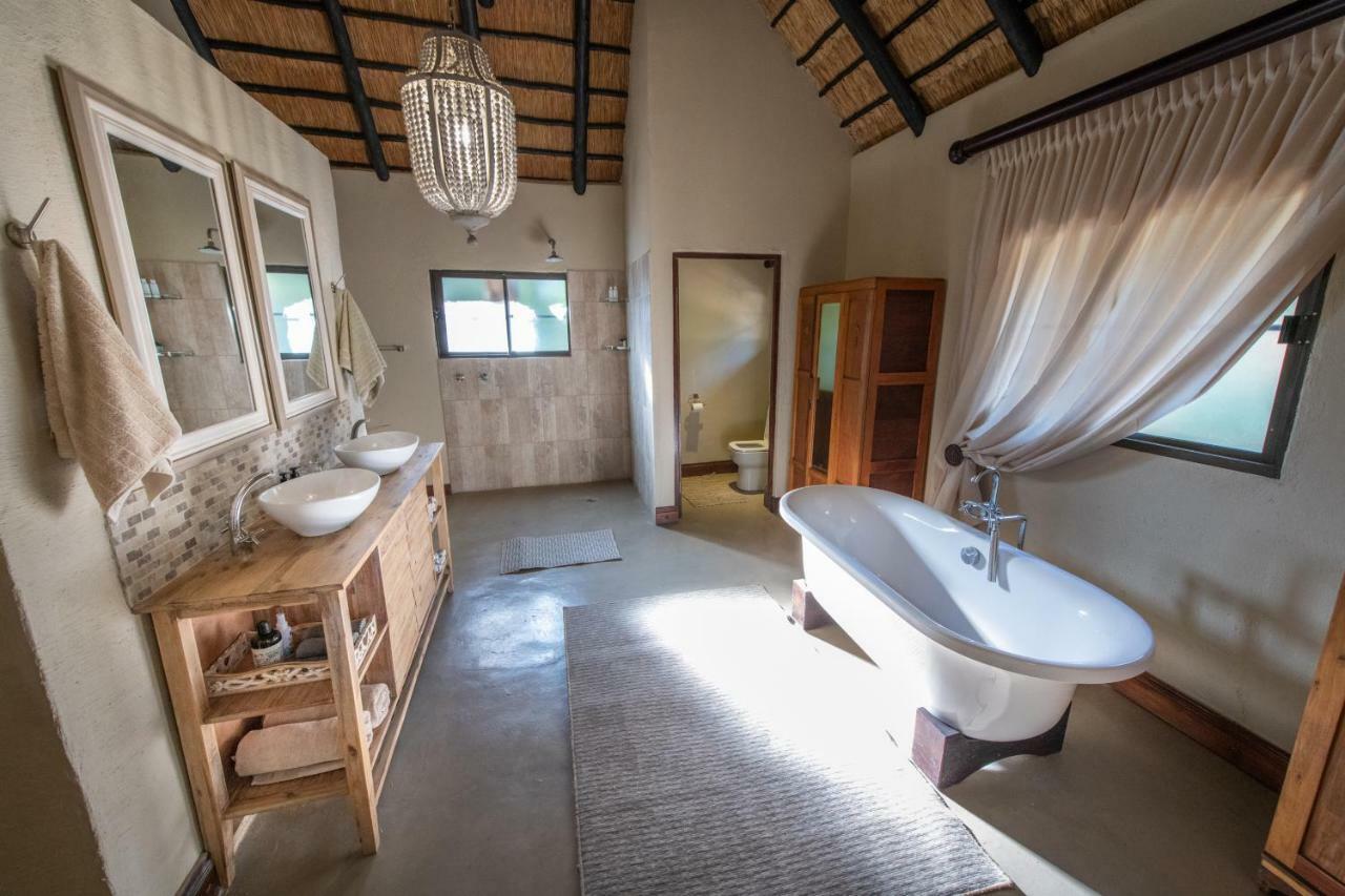 Malilule Safaris Villa Hoedspruit Exteriör bild